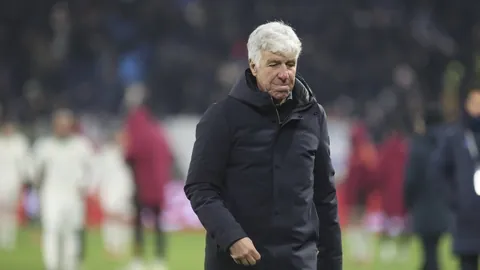 国足迎战澳大利亚，6.7万张门票售罄，或刷新国内球赛上座率新纪录——北京日报报道